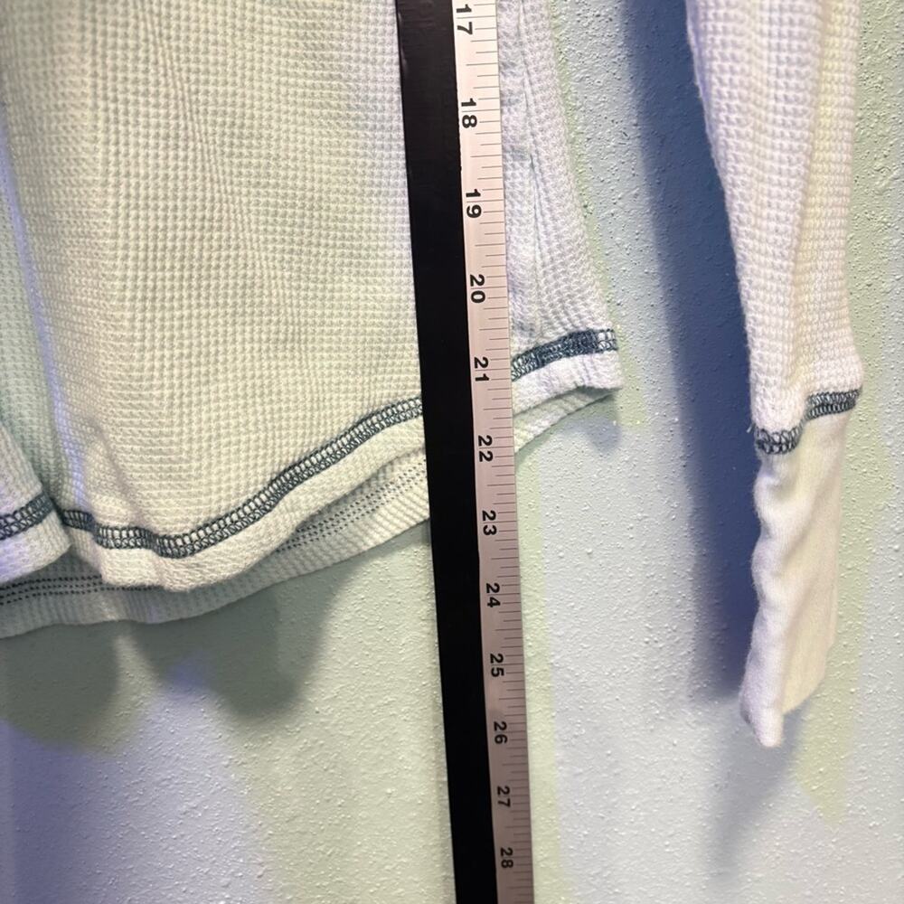 Eddie Bauer Women’s Light Blue Fitted Long Sleeve Hooded Shirt Size M - Picture 8 of 8